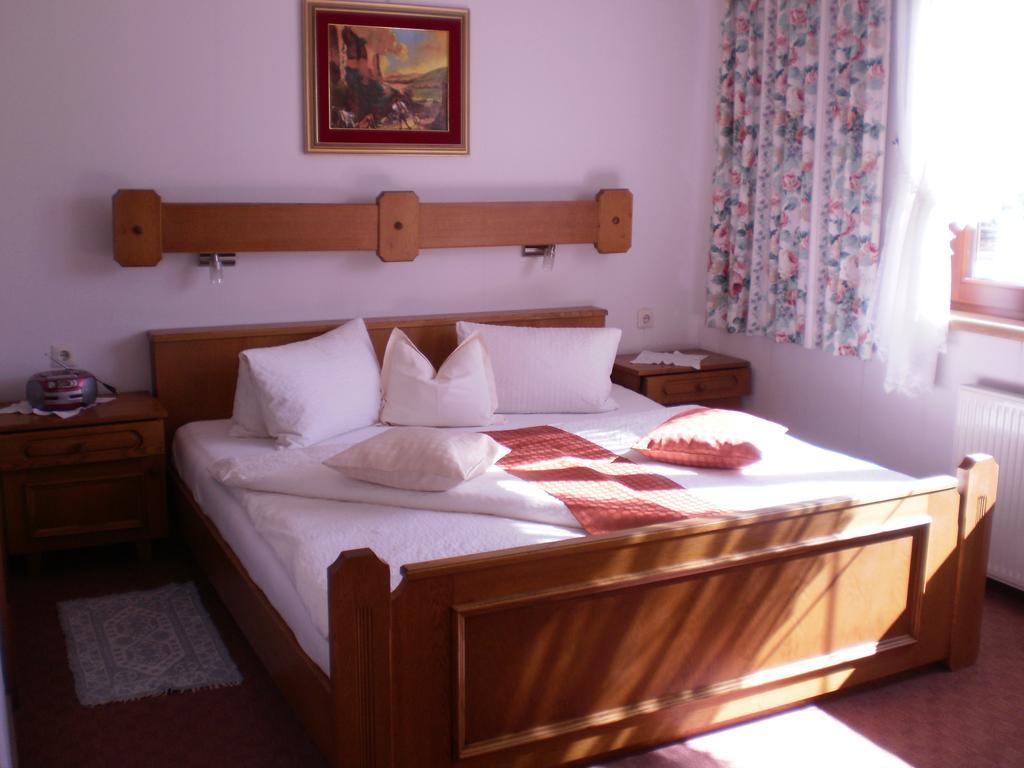 Pension Leyrer Kotschach-Mauthen Экстерьер фото