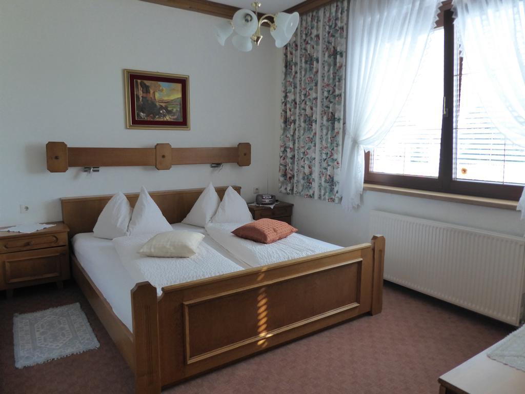 Pension Leyrer Kotschach-Mauthen Экстерьер фото
